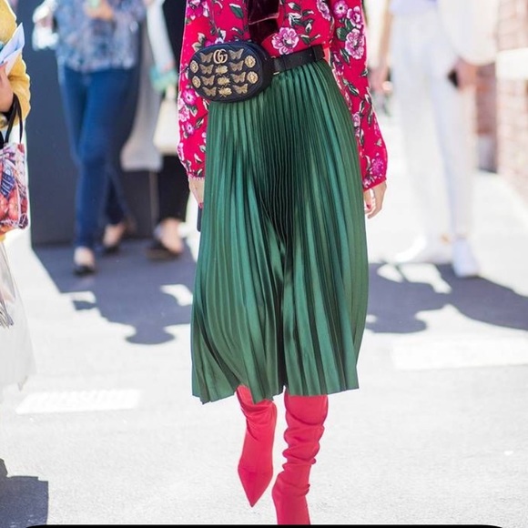 LUSCIOUS RED POINT TOE BOOTS - Picture 3 of 14